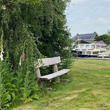 Boat Stoer - Inclusief Sloep Jutrijp 外观 照片