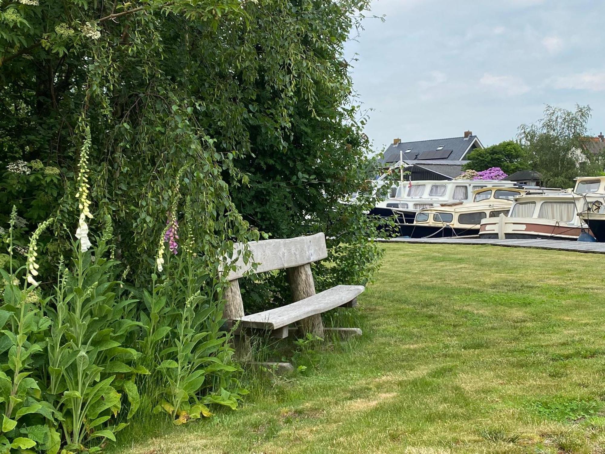 Boat Stoer - Inclusief Sloep Jutrijp 外观 照片