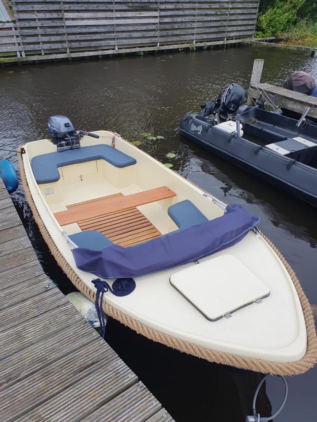 Boat Stoer - Inclusief Sloep Jutrijp 外观 照片